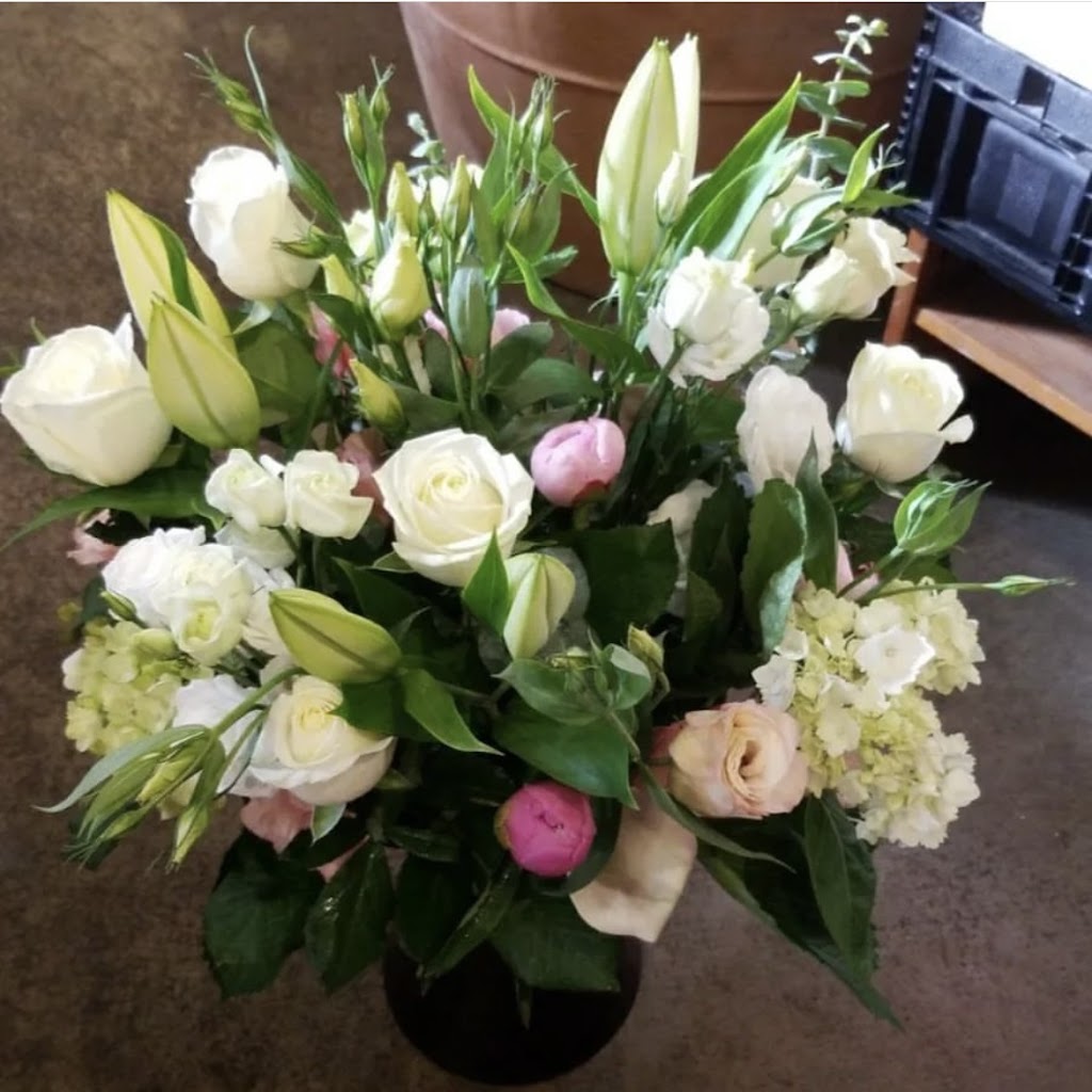Flowers By May | 123 Carrie Cates Ct #111, North Vancouver, BC V7M 3K7, Canada | Phone: (604) 984-2266