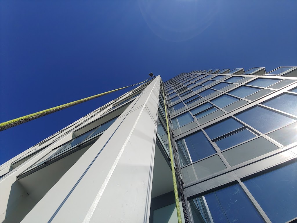 The Window Viper Glass & Gutter Cleaning Service Inc. | 6054 Chippewa Rd, Duncan, BC V9L 5P5, Canada | Phone: (250) 815-5877