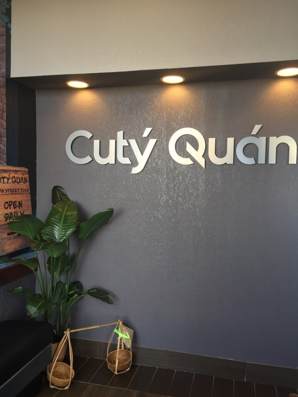 Cuty Restaurant | 3168 Sunridge Blvd NE, Calgary, AB T1Y 7G6, Canada | Phone: (403) 769-9401