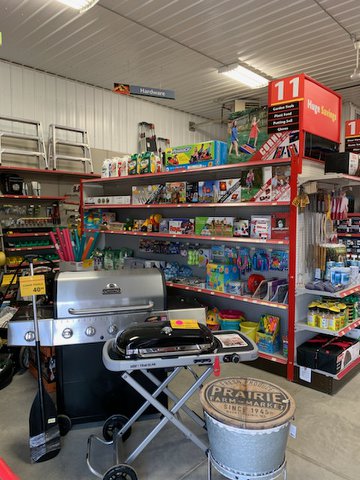 Kens Lumber Home Hardware Building Centre | Hwy 45 and 4th Ave North, Lucky Lake, SK S0L 1Z0, Canada | Phone: (306) 858-2233