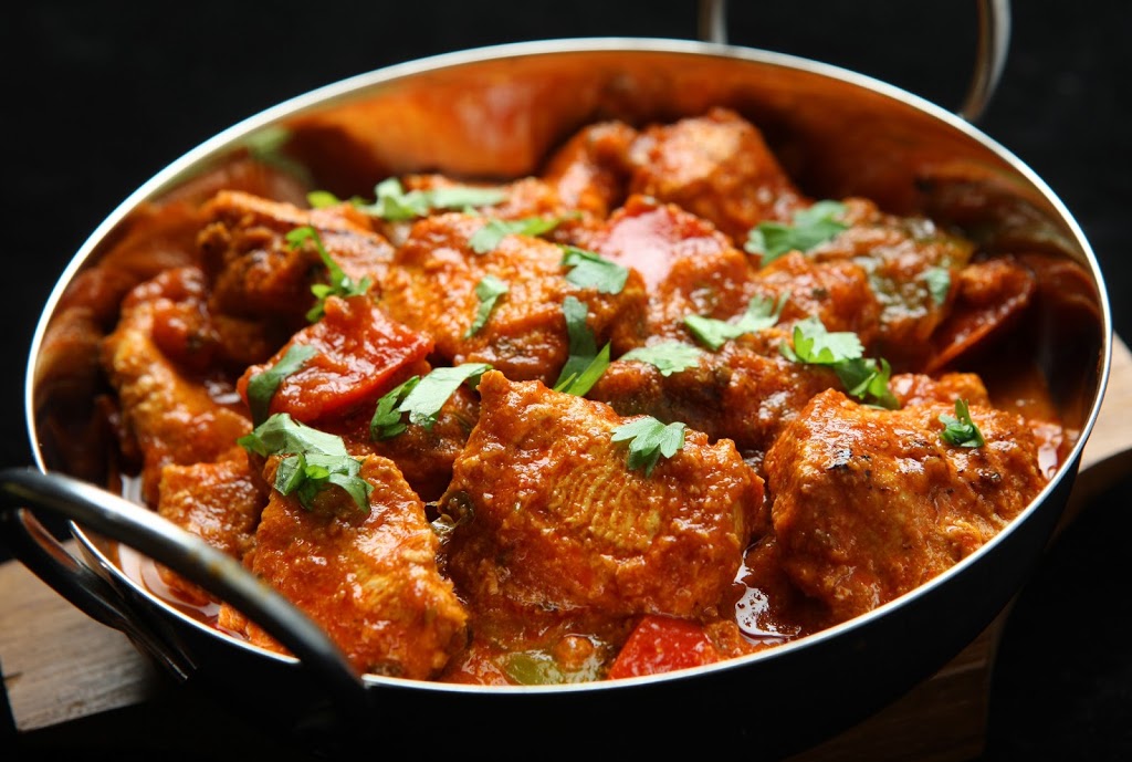 Silver Spoon Brampton | 249 Queen St E, Brampton, ON L6W 2B8, Canada | Phone: (905) 497-5677