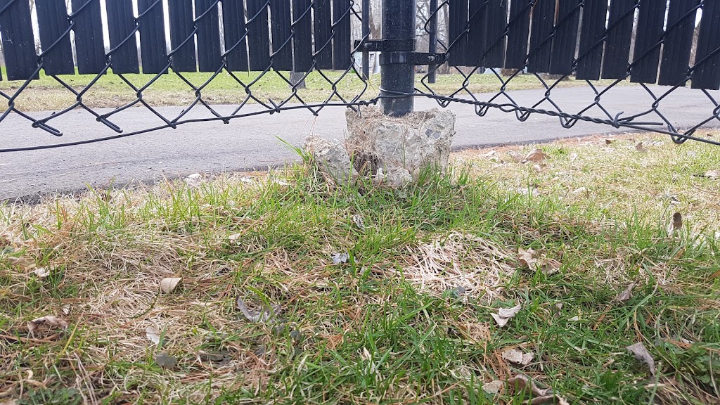 Total Fence | 1740 Queensdale Ave, Gloucester, ON K1T 1J6, Canada | Phone: (613) 733-9303