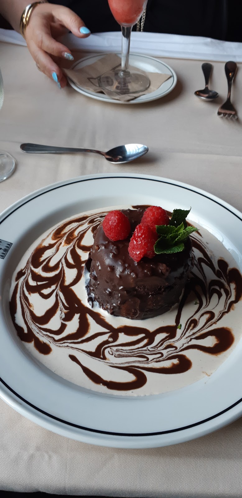 Gibbys | 414 Rue Principale, Saint-Sauveur, QC J0R 1R4, Canada | Phone: (450) 227-2623