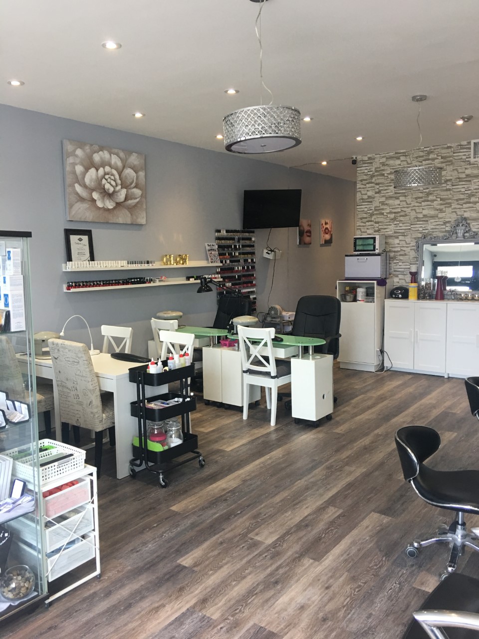 O2 Gold Day Spa | 4136 Bathurst St, North York, ON M3H 3P4, Canada | Phone: (647) 873-8555