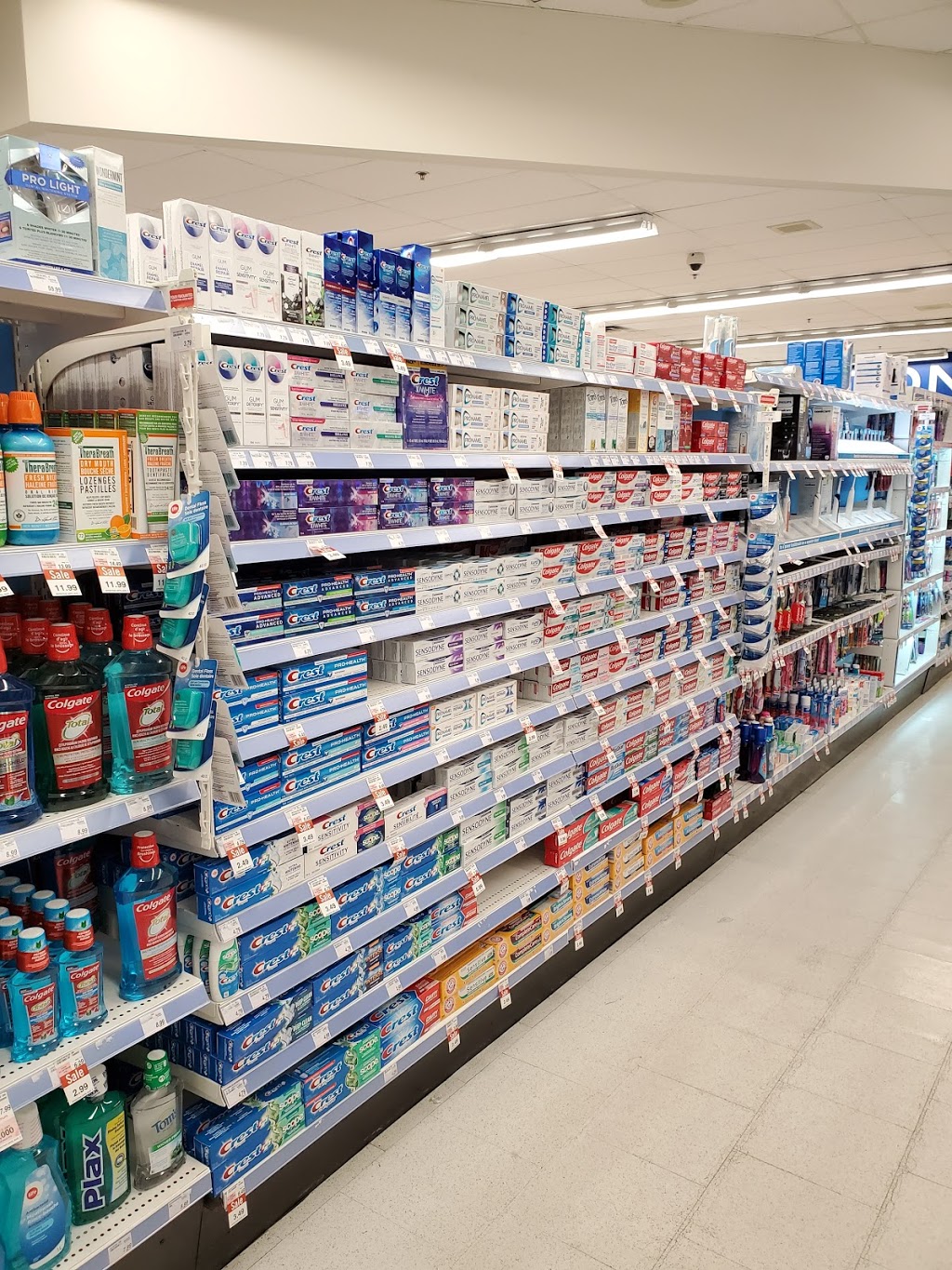 Shoppers Drug Mart | 523 St Clair Ave W, Toronto, ON M6C 1A1, Canada | Phone: (416) 538-1155