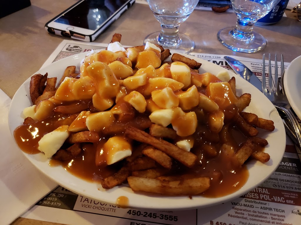 Restaurant Douglas | 3 Rang Saint-André, Napierville, QC J0J 1L0, Canada | Phone: (450) 245-3363