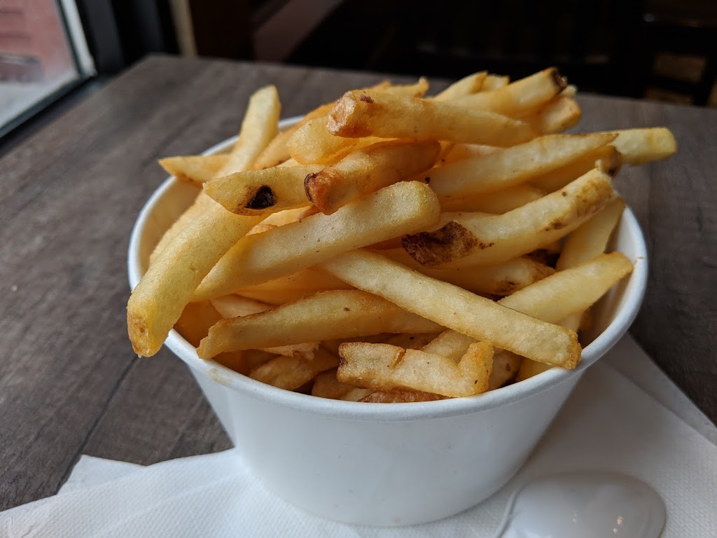 Grand Central Lodge Cafe & Bar | Grand Central Lodge, Ann Heggtveit Dr, The Blue Mountains, ON L9Y 0P7, Canada | Phone: (877) 445-0231