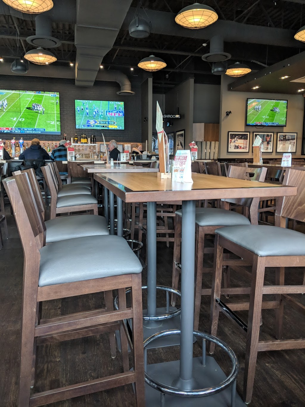 Boston Pizza | 447 Cundles Rd E, Barrie, ON L4M 0J7, Canada | Phone: (705) 797-0550