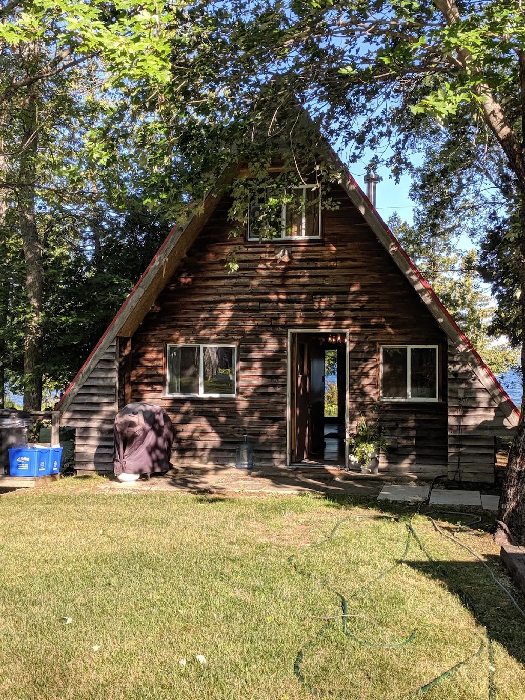 SUMMER BLOOM COTTAGE | lodging | 39 Grandor Rd, Kagawong, ON P0P 1J0, Canada | 7052820279 OR +1 705-282-0279