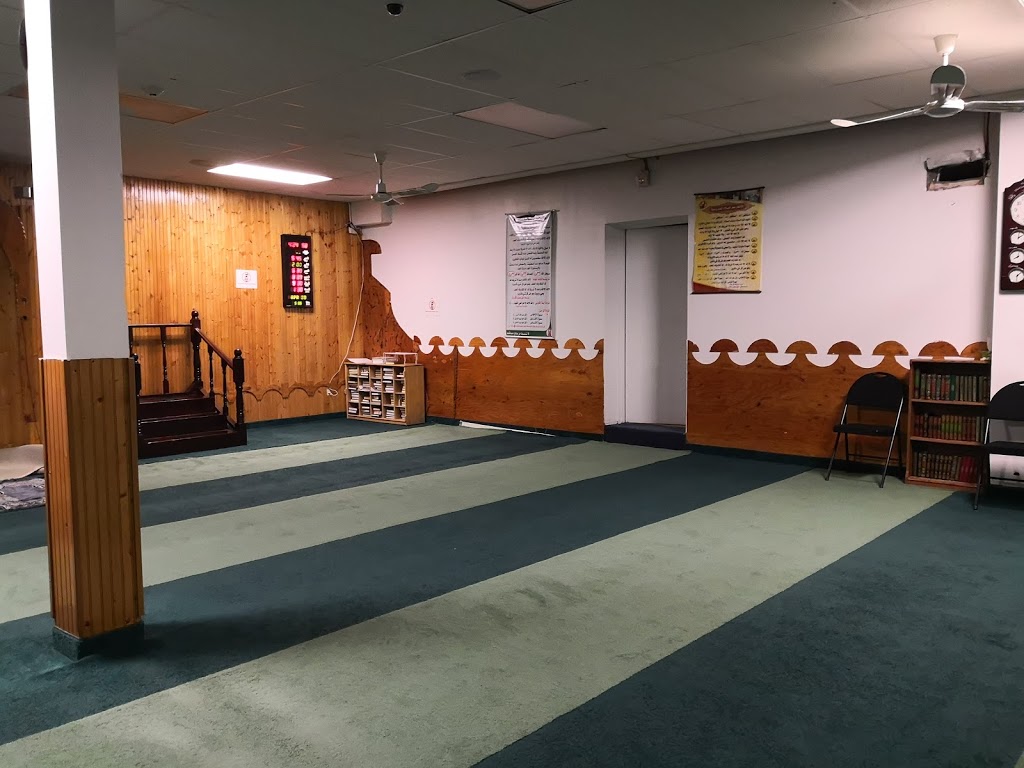 Masjid Al-Risalah | 1750A Victoria Park Ave, North York, ON M1R 1R4, Canada | Phone: (416) 288-0742