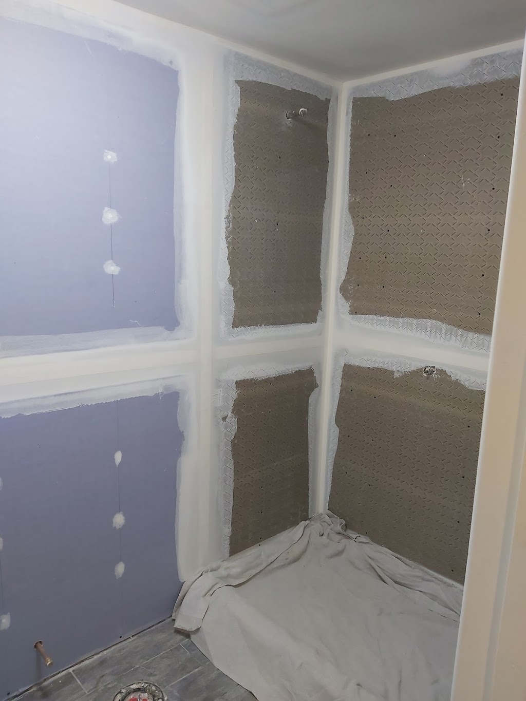 AJ Reno, Pro Painter, Drywaller, Taper | 909 Riverstone Ct, Kitchener, ON N2P 0A3, Canada | Phone: (519) 581-7003