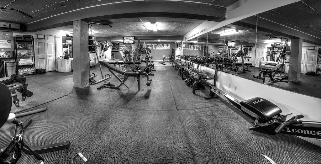 Fit Studio LaSalle | 1672b Av Dollard, LaSalle, QC H8N 1T8, Canada | Phone: (514) 941-7828