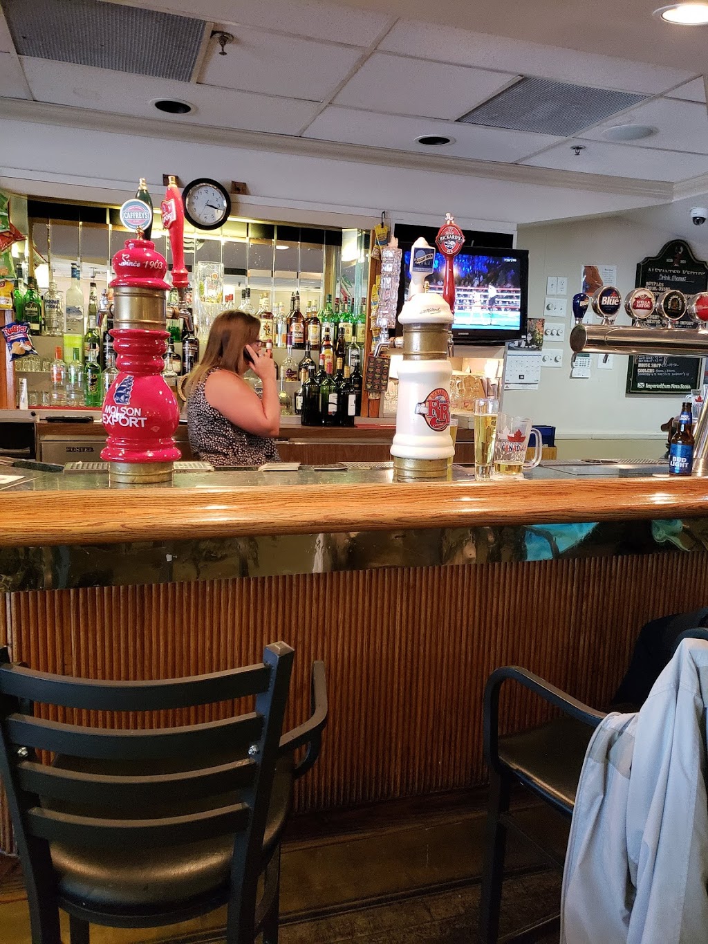 Lincside Pub & Grill | 1000 Upper Gage Ave, Hamilton, ON L8V 4R5, Canada | Phone: (905) 574-2888