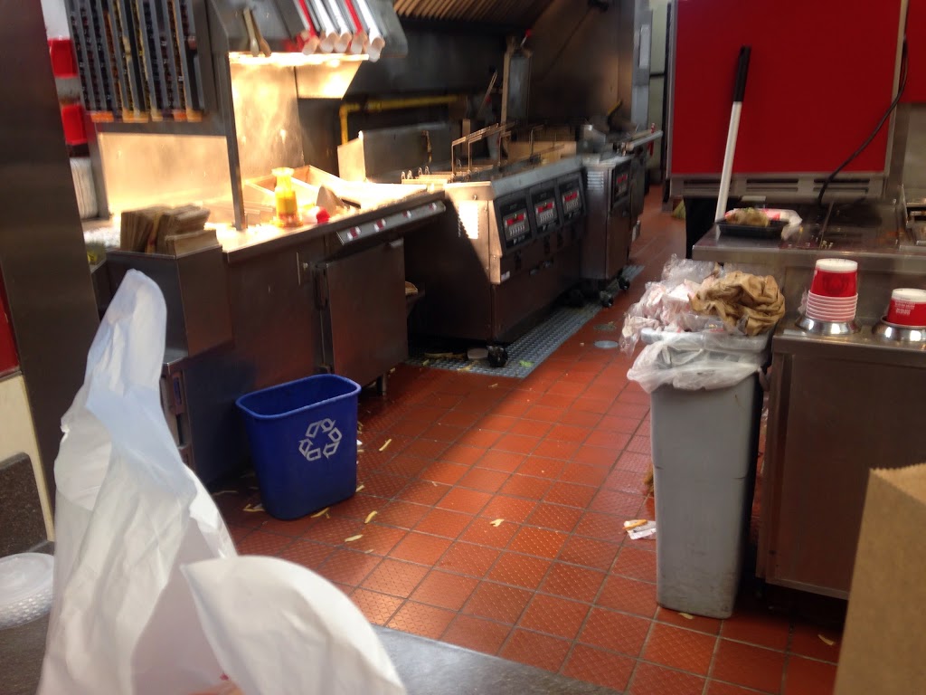 Wendys | 1180 Highway #2 West, Ancaster, ON L9G 3K9, Canada | Phone: (905) 648-3244