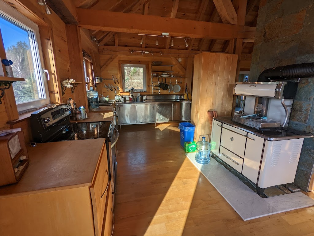 Blue Tin Roof B&B (The Nest) | 7957 NS-337, Antigonish, NS B2G 2L1, Canada | Phone: (902) 995-0351