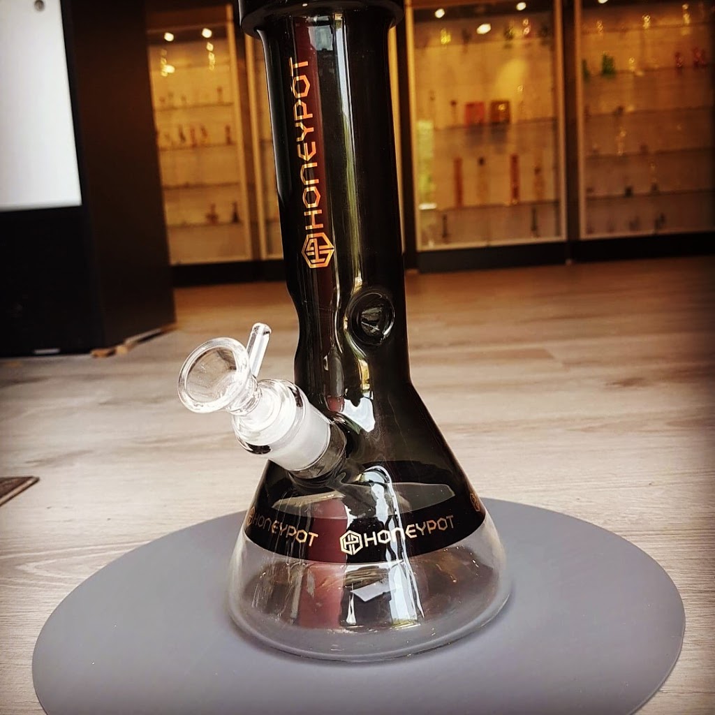Honeypot Smoke Shop | 6832 Drummond Rd Unit #1, Niagara Falls, ON L2G 4P3, Canada | Phone: (905) 354-1661