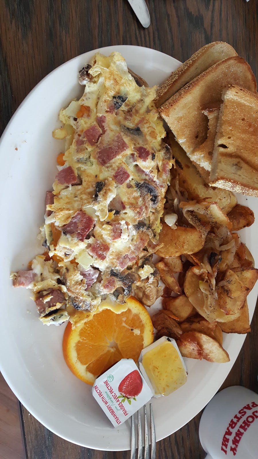Johnny Pastramis Breakfast & Lunch | 569 Lake St, St. Catharines, ON L2N 4J1, Canada | Phone: (905) 988-1111