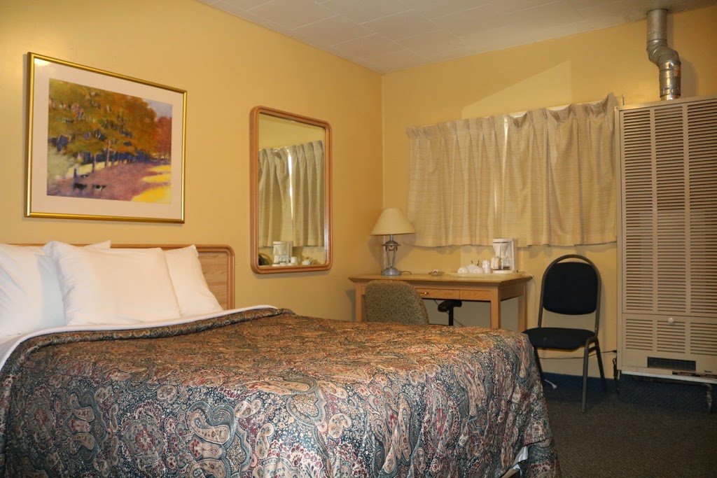 Wakaw Lodge Motel | Hwy 2, Wakaw, SK S0K 4P0, Canada | Phone: (306) 233-4345