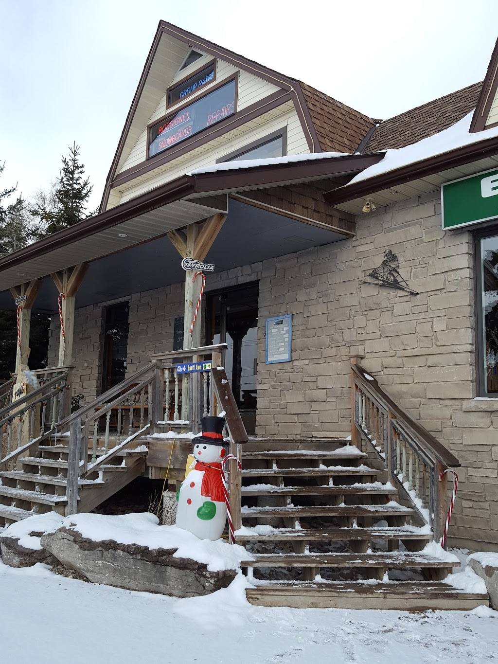 Banff Sport Collingwood Ski & Snowboard Rentals | 279 Mountain Rd, Collingwood, ON L9Y 5G8, Canada | Phone: (705) 444-1450