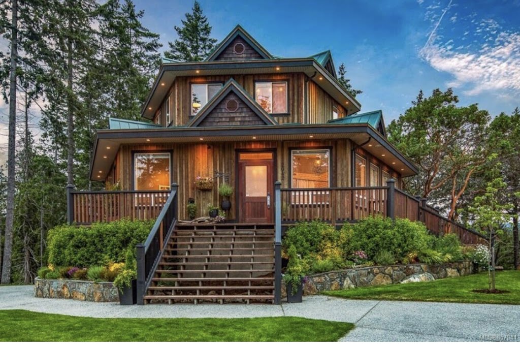 designHouse Salon The Treehouse | 2042 Rivers Xing, Victoria, BC V9B 6R6, Canada | Phone: (778) 433-4393