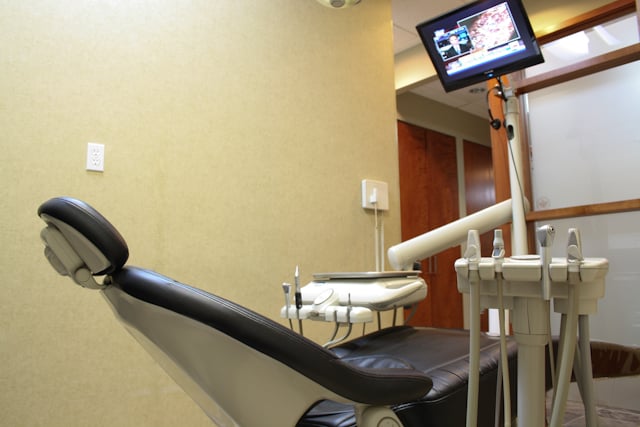 Manning Crossing Dental | 268 Manning Crossing, Edmonton, AB T5A 5A1, Canada | Phone: (780) 473-7317