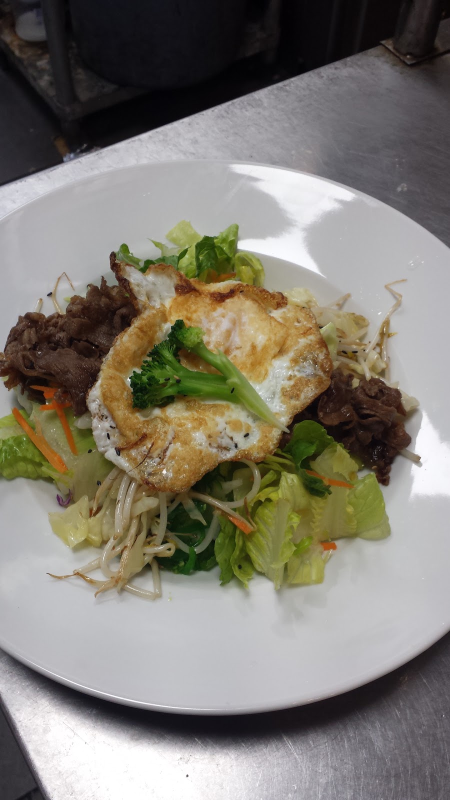Maru Sushi | 1900 N Parallel Rd #124, Abbotsford, BC V3G 2C6, Canada | Phone: (604) 744-1105