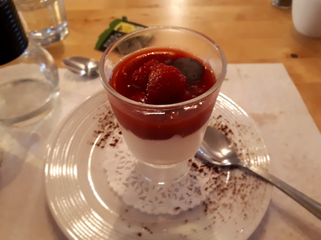 La Sarcelle | 7 Rue de la Rivière, Bedford, QC J0J 1A0, Canada | Phone: (450) 248-4440