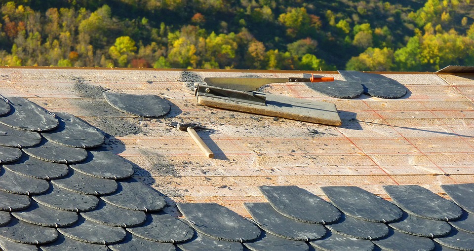 Charlebois Roofing Ltd. - Residential Roofing Repairs and Constr | 801 Avenue L S, Saskatoon, SK S7M 2H9, Canada | Phone: (306) 262-1532