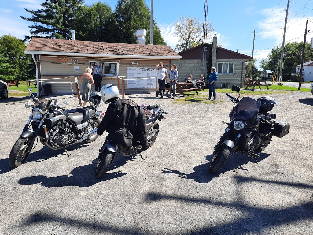 La Patate Du Coin | 1299 Labrosse St, St-Eugène, ON K0B 1P0, Canada | Phone: (613) 674-1616