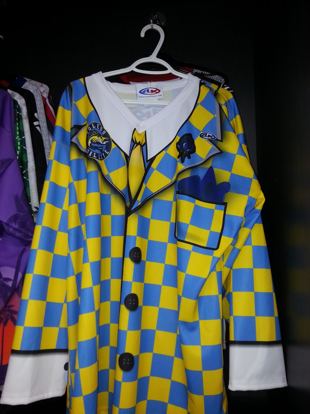 Athletic Knit | clothing store | 2 Scarlett Rd, York, ON M6N 4J6, Canada | 4167666151 OR +1 416-766-6151