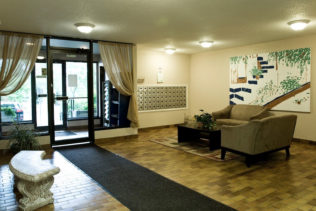 The Sprucedales Apartments | 245 Westwood Rd, Guelph, ON N1H 7H5, Canada | Phone: (519) 763-0356