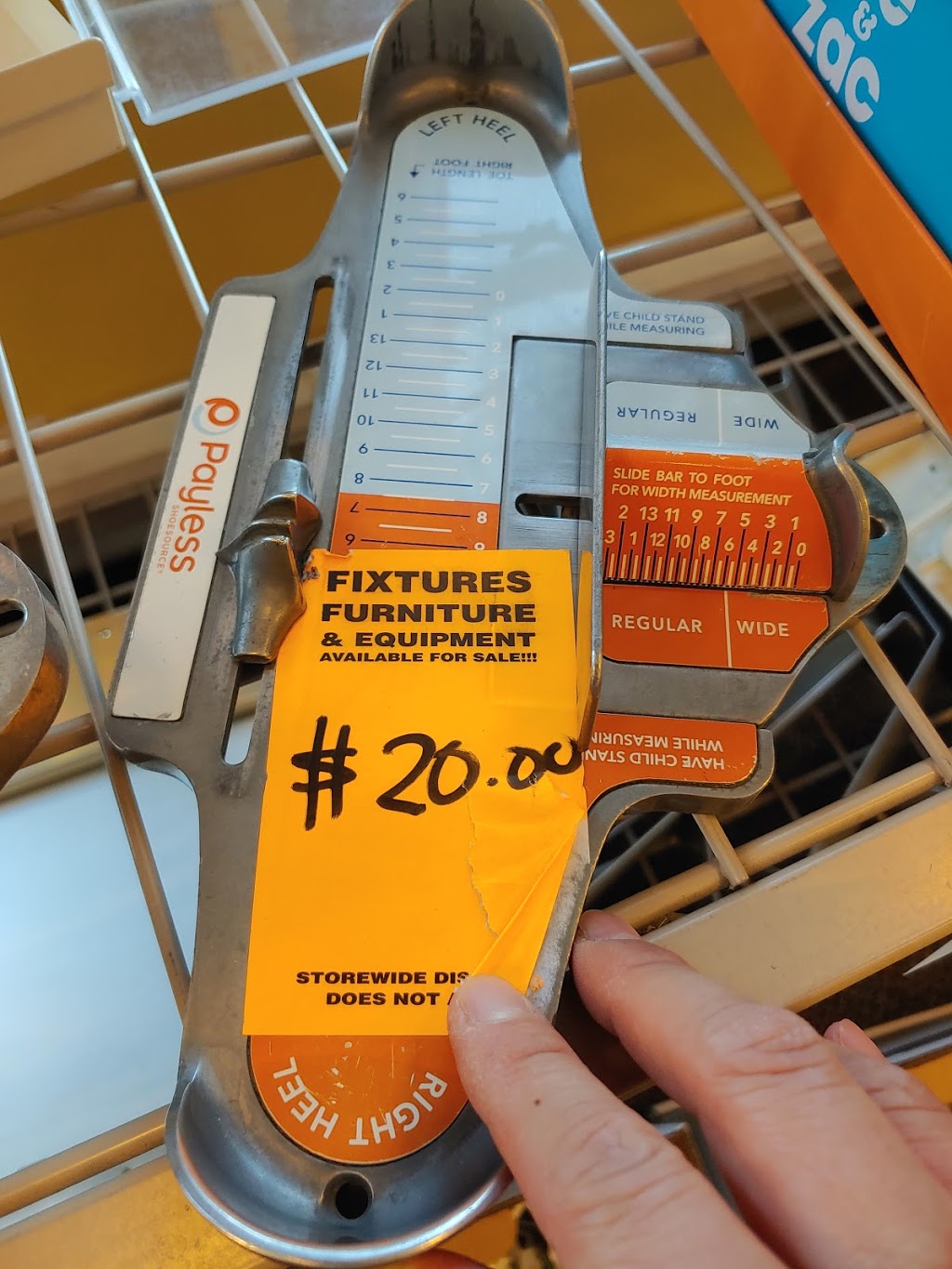 Payless ShoeSource | 4517 Dundas St Unit B5, Burlington, ON L7M 1N9, Canada | Phone: (905) 315-7969