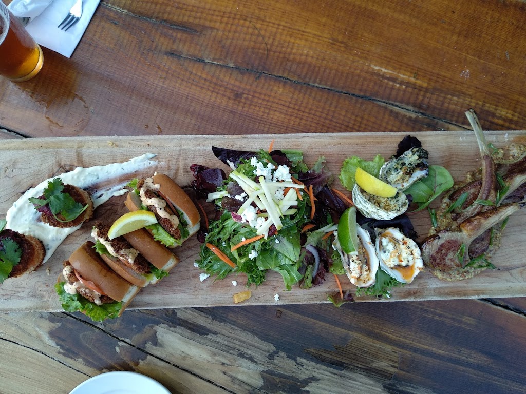 Smittys Oyster House | 643 School Rd, Gibsons, BC V0N 1V0, Canada | Phone: (604) 886-4665
