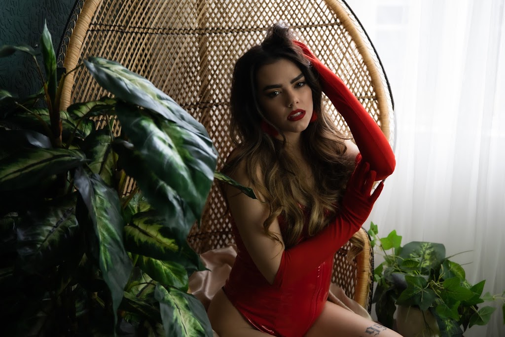 Rose Gold Studios | 18607 57 Ave NW, Edmonton, AB T6M 2A2, Canada | Phone: (780) 566-8962