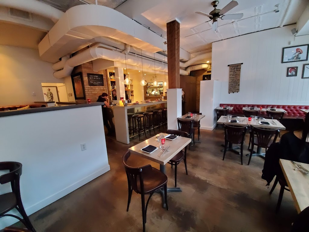 Carino "Japanese Italian Kitchen" | 2210 4 St SW, Calgary, AB T2S 1W9, Canada | Phone: (403) 454-7668