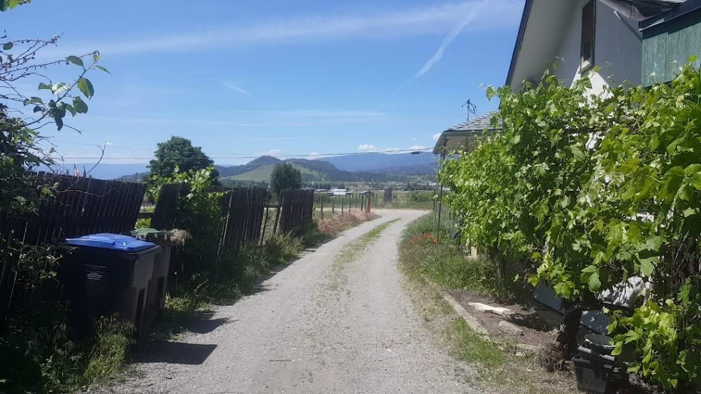 Quails View Farm RV Park | 2105 Morrison Rd, Kelowna, BC V1X 4W4, Canada | Phone: (250) 862-1025