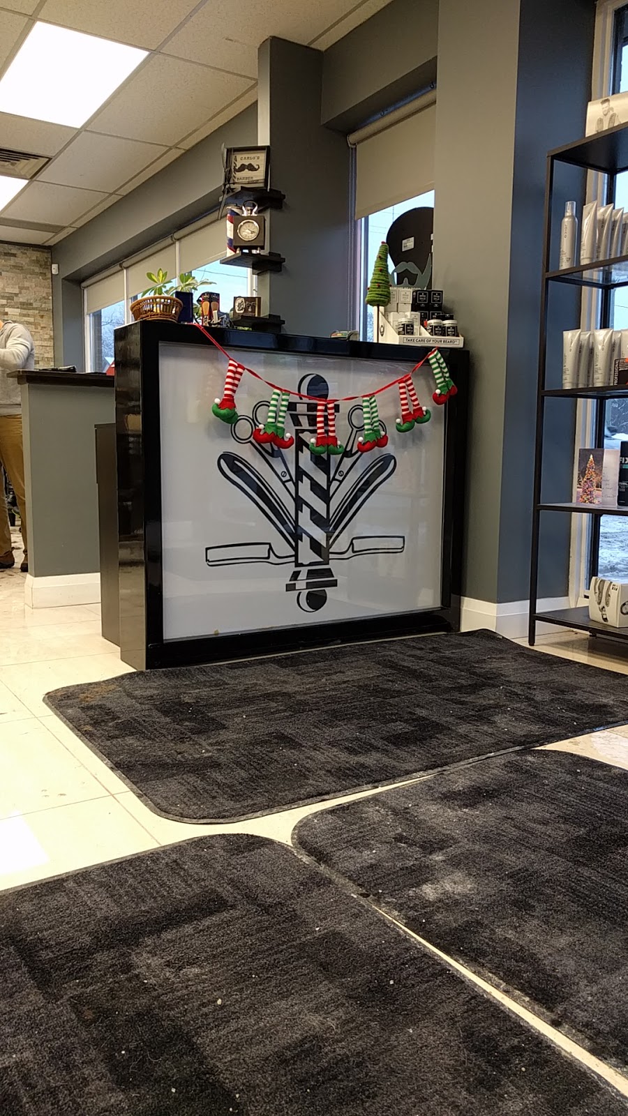 Carlos Barber Shop | 331 Bayfield St #8, Barrie, ON L4M 3C2, Canada | Phone: (705) 721-4400