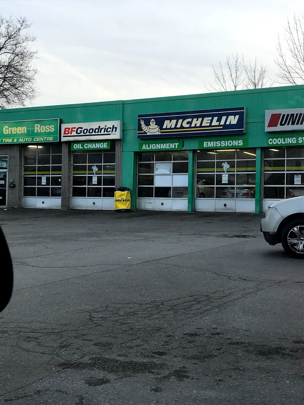 Petro V Plus | 2082 Kipling Ave, Etobicoke, ON M9W 4J9, Canada | Phone: (416) 746-7745