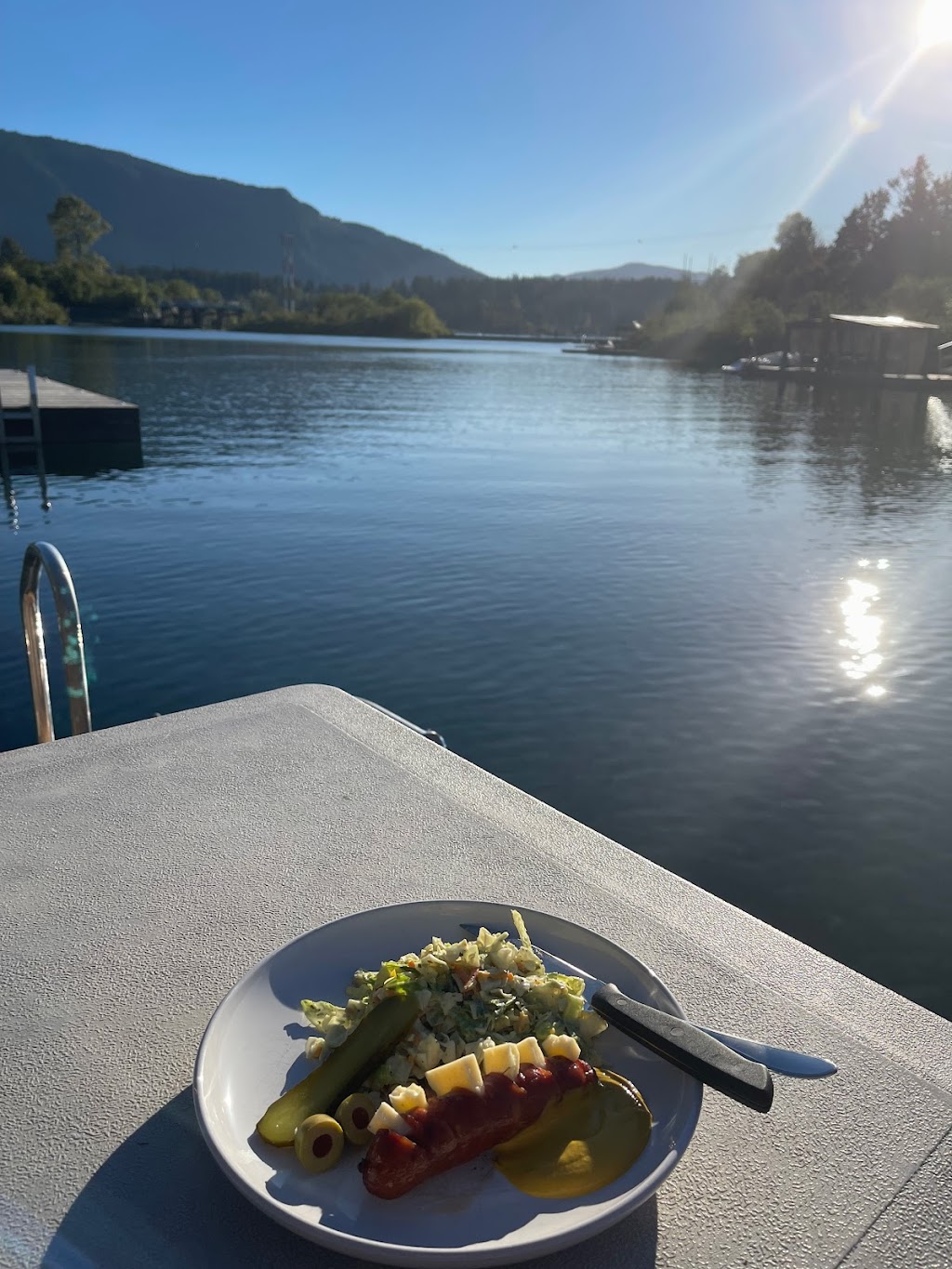 Lake Life Living B&B | 75 S Shore Rd, Lake Cowichan, BC V0R 2G0, Canada | Phone: (250) 701-2327