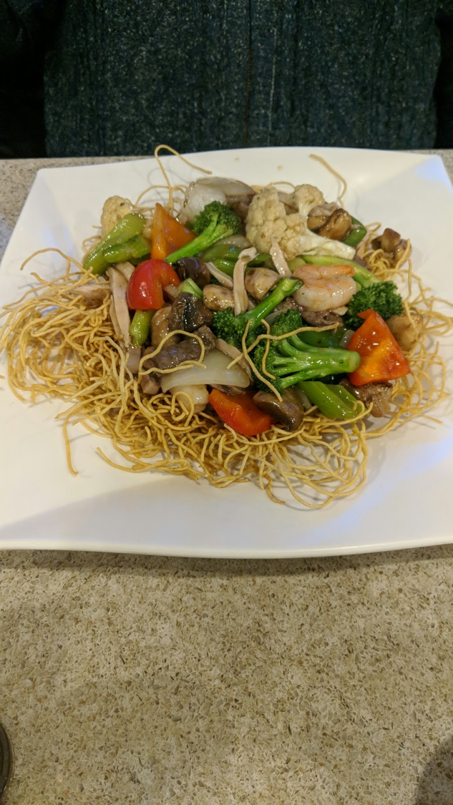 Summer Roll Restaurant | 234 Primrose Dr, Saskatoon, SK S7K 6Y6, Canada | Phone: (306) 242-7655