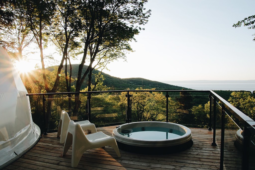 Dômes Charlevoix | 54 Chemin Gabrielle Roy, Petite-Rivière-Saint-François, QC G0A 2L0, Canada