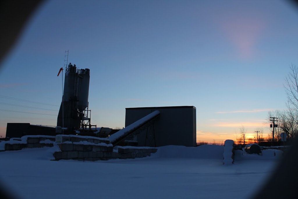 Lafarge Canada Inc | 315 Rue de Lanoraie, Gatineau, QC J8P 7Z9, Canada | Phone: (819) 669-3222
