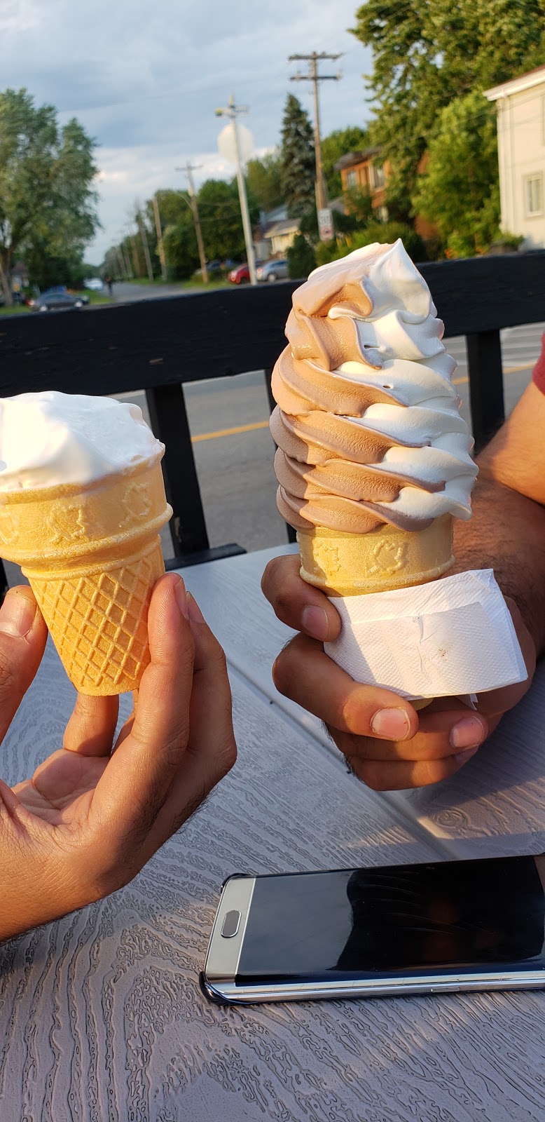 Cremerie 4 Coins | 115 Grand Boulevard, LÎle-Perrot, QC J7V 4W5, Canada | Phone: (438) 936-0200