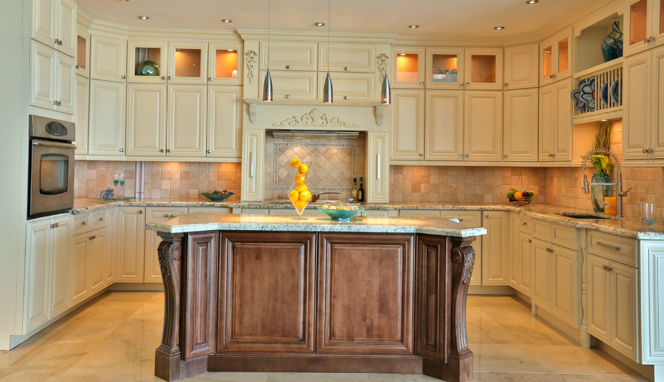 Kitchen Style | 104 Wood Ln, Richmond Hill, ON L4C 4W1, Canada | Phone: (647) 500-1400