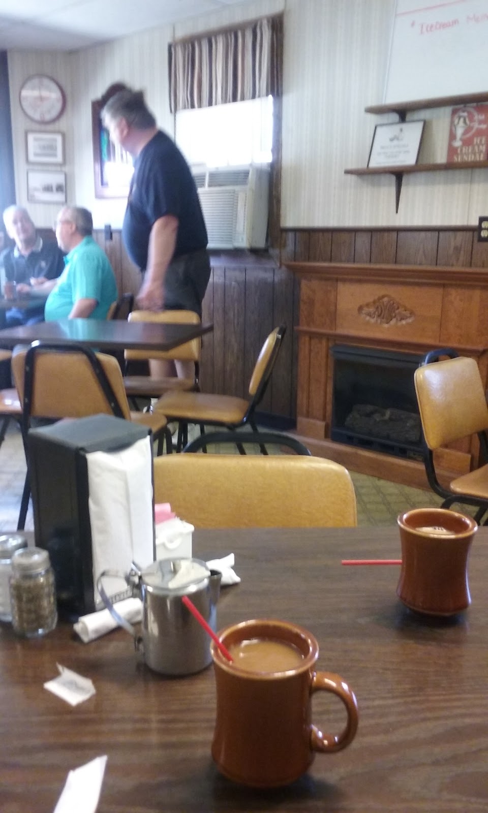 Becks Village Cafe-Ice Cream | 5349 Main St, Lexington, MI 48450, USA | Phone: (810) 359-8686