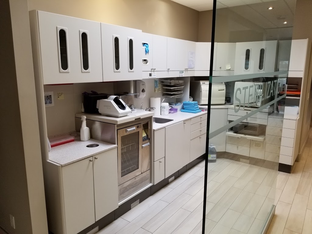 Eric Kemp DD Denture Care | 29 Pelham Town Square, Fonthill, ON L0S 1E0, Canada | Phone: 289-606-1317