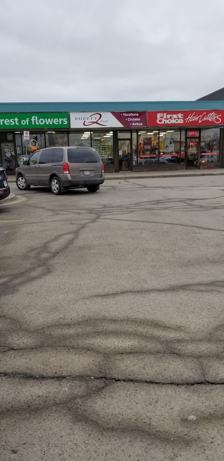 Robert Q Travel - Eastwood Centre | 1920 Dundas St, London, ON N5V 3P1, Canada | Phone: (519) 451-4120