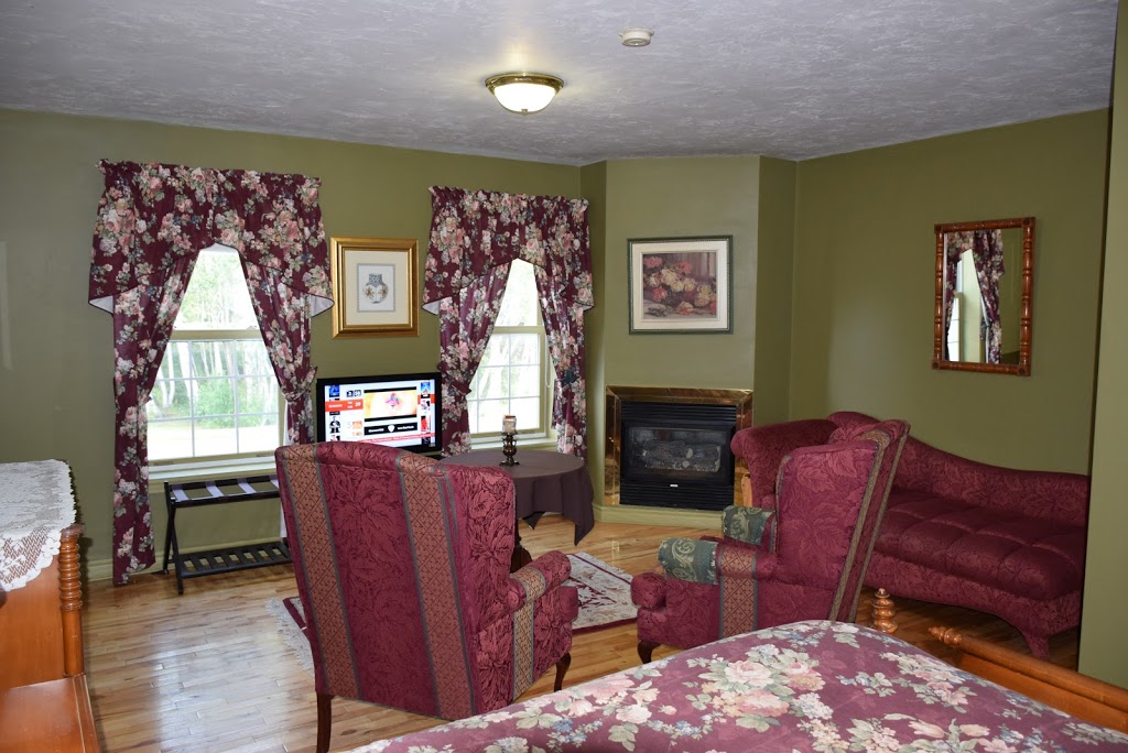 Auberge Wild Rose Inn | Moncton, 17 Baseline Rd, Lakeville, NB E1H 1N5, Canada | Phone: (506) 383-9751