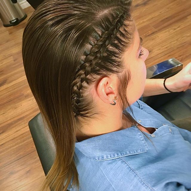 Vanity | 119 North Service Rd E, Oakville, ON L6H 1A3, Canada | Phone: (289) 813-0401