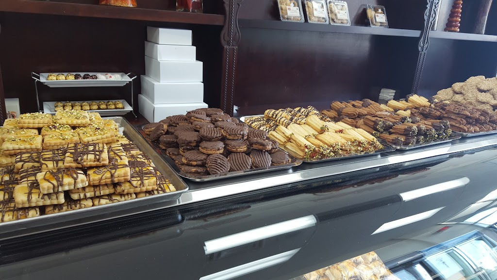 Boulangerie & Patisserie Parfait | 15779 Boul. de Pierrefonds, Pierrefonds, QC H9H 3X6, Canada | Phone: (514) 620-7000